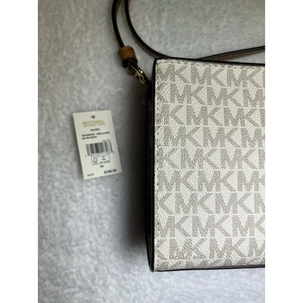 Michael Kors Valerie Medium Logo Crossbody‎ Acorn Vanilla